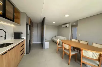 Apartamento mobiliado com 3 dormitórios sendo 1 suíte e 2 vagas de garagem na praia brava - itajaí