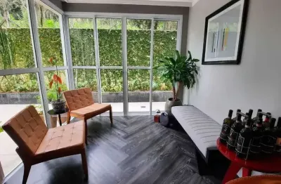 Apartamento garden com 3 dormitórios sendo 1 suíte e 3 vagas de garagem nações balneário camboriú