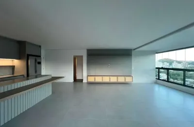 Apartamento com 3 suítes e 2 vagas de garagem na praia brava - itajaí