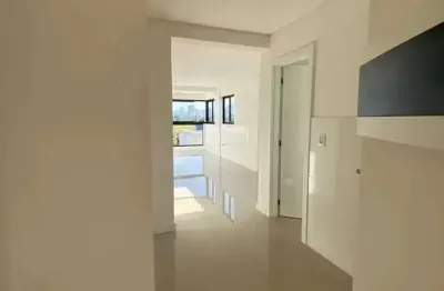 Apartamento com 2 dormitórios sendo 1 suíte e 1 vaga de garagem em balneário pereque