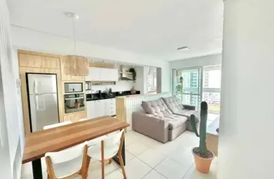 Apartamento frente mar com 2 dormitórios sendo 1 suíte e 1 vaga - itacolomi em balneário piçarras/sc