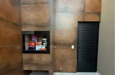 Casa recém-construída com 2 suítes, 2 vagas e sala comercial – morretes, itapema