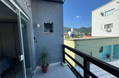 Sobrado com 2 dormitórios sendo 1 suíte e 1 demi, 2 vagas - rio pequeno em camboriú