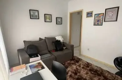 Casa com 3 dormitórios e 4 vagas sendo 2 cobertas - floresta | joinville/sc