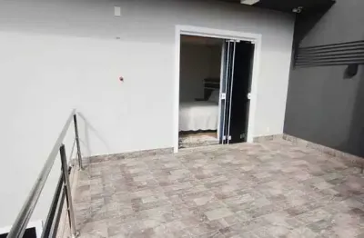 Casa mobiliada com 2 dormitórios sendo 1 suíte e 1 vaga de garagem no bairro vila nova em joinville