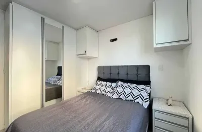 Apartamento semimobiliado com 3 dormitórios sendo 1 suítes e 2 vagas de garagem em itajaí