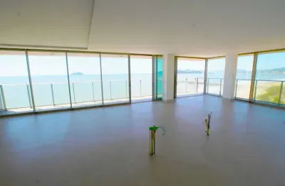 Apartamento com varanda gourmet e vista para o mar! 4 suítes em balneário piçarras
