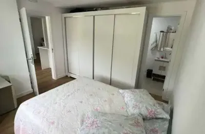 Apartamento com 2 dormitórios sendo 1 suíte e 1 vaga de garagem na praia brava em itajaí