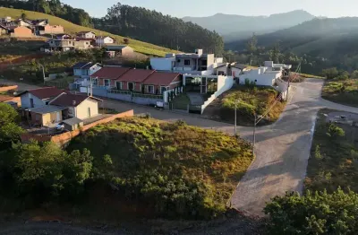 Terreno com 449m² localizado no bairro rio ferro em presidente getúlio/sc.