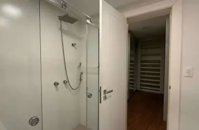 Cobertura duplex mobiliado com 4 dormitórios sendo 4 suítes e 5 vagas em balneário camboriú/sc