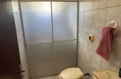 Sobrado com 3 dormitórios sendo 1 suíte e 3 vagas de garagem - joão costa | joinville/sc