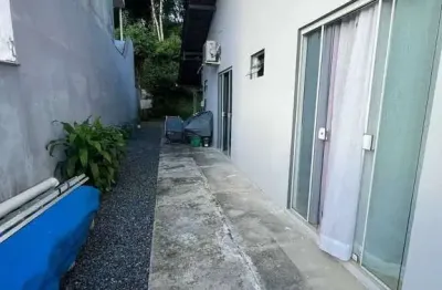 Casa com 3 dormitórios sendo 1 suíte e 3 vagas de garagem - itaum | joinville/sc