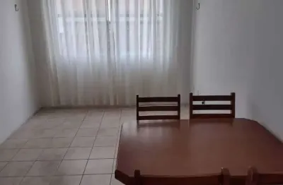 Apartamento quadra mar com 1 dormitório em balneário camboriú/sc