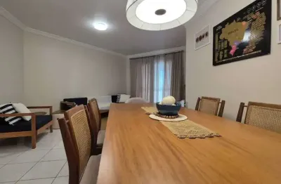 Apartamento quadra mar com 3 dormitórios sendo 1 suíte e 1 vaga em meia praia - itapema/sc