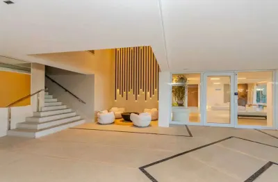 Apartamento frente mar com 4 suítes e 4 vagas de garagem em balneário camboriú