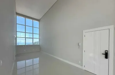 Apartamento duplex vista mar com 4 suítes e 3 vagas de garagem em balneário camboriú-sc