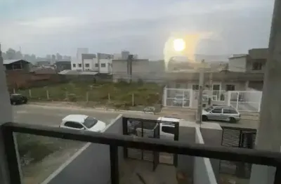 Casa geminada com 3 dormitórios sendo 1 suíte e 2 vagas em bairro morretes itapema/sc