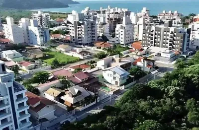 Apartamento mobiliado com 3 dormitórios sendo 2 suítes a 350m da praia | gov celso ramos/sc
