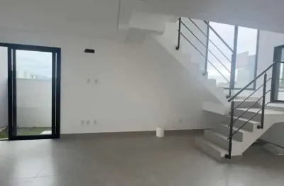 Casa 3 dormitórios sendo 1 suíte e 2 vagas garagem - campeche | florianópolis/sc