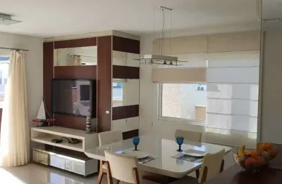 Cobertura com 3 dormitórios sendo 2 suítes e 2 vagas, a 130m do mar de bombas, bombinhas/sc