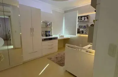 Casa ampla com 3 dormitórios e 2 vagas de garagem em jaraguá do sul/sc