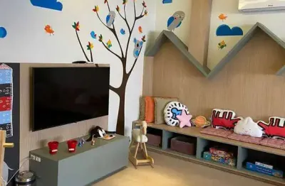 Apartamento com 2 dormitórios sendo 2 suítes e 2 vagas de garagem, bairro canto em florianópolis/sc