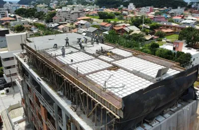 Apartamento com 3 dormitórios à venda sendo 1 suíte, 89.61 m² por - r$ 1.599.900,00 - centro - bombinhas/sc