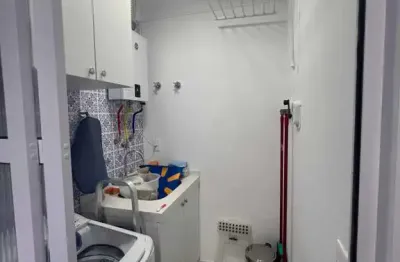 Apartamento  a 250m do mar com 2 dormitórios sendo 2 suítes e 2 vagas de garagem em bombinhas/sc