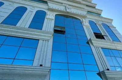 Mobiliado com 4 dormitórios à venda sendo 4 suítes, 180.0 m² por - r$ 10.900.000,00 - meia praia - itapema/sc