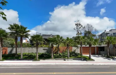 Casa personalizada com 4 dormitórios à venda sendo 4 suítes, 425.0 m² por - r$ 7.022.077,90 - praia do estaleiro - bal. camboriú/sc