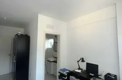 Casa com 4 dormitórios sendo 2 suítes e 2 vagas de garagem em governador celso ramos/sc