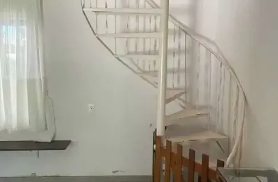 Apartamento com 3 dormitórios sendo 2 suítes e 2 vagas de garagem em Balneário Camboriú/SC