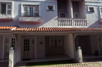 Casa em condomínio fechado com 3 quartos à venda em manoel dias branco, fortaleza  por r$ 490.000