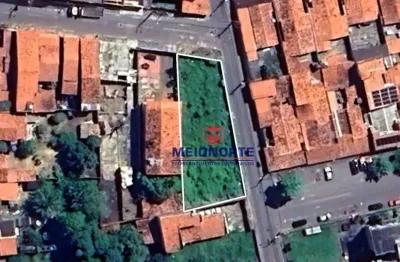 Terreno de 651m² em localização privilegiada, na cohab-ma