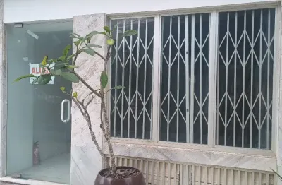 Linda loja na barra com 45m2 , perto do farol da barra