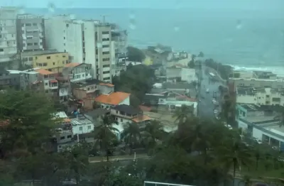 Lindo apartamento quarto e s3m mobilia  ,rio vermelho,01 garagem.