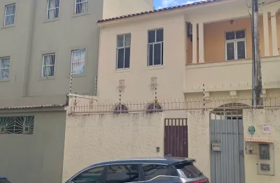Casa com 3 quartos para alugar na Rua Desembargador Gonçalves, 166, Canela, Salvador