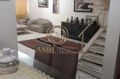 Casa à venda: 228m², 4 quartos, zona central de são josé dos campos-sp, agende sua visita!