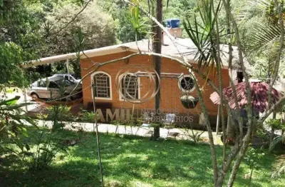 Chácara com 2 casas, 5.000m² de terreno, 100m² construído, zona norte, são josé dos campos