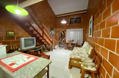 Sobrado a venda em condomínio / martim de sá / piscina / 01 dormitório / 52m² de construção / caraguatatuba