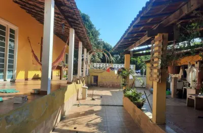 Encantadora chácara à venda em caçapava - sp, 2 casas,  salas, banheiros, 2 vagas, terreno com 1032m² - bairro pedro rizzo ii