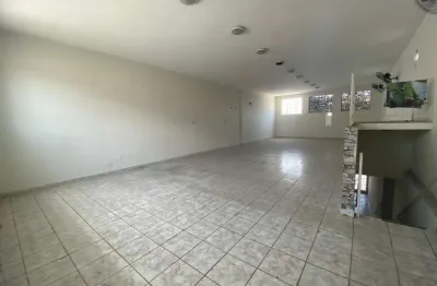 Ra amil negócios imobiliários vende: casa comercial sobrado com 90m² no bosque da saúde, região alto do são pedro em taubaté. espaço perfeito para aca
