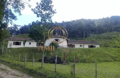 Sitio / chácaras silvestres / 15 alqueires / 500 m² ac/ taubaté    venda r$ 1.300.000,00  descrição do imóvel: - 04 suítes - sala com 60 m² - sala de