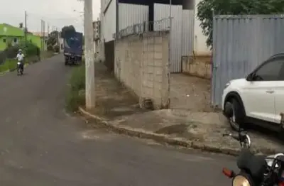 Galpão comercial / santa tereza / 600m² / taubaté.  ra amil vende galpão comercial com 600m². 01 sala banheiro  excelente oportunidade! o imóvel está