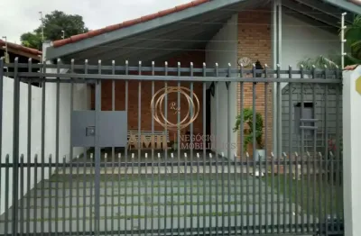 Excelente casa com piscina / jardim das industrias / 04 dormitórios sendo 1 suíte / 96 m² de construção / 280 m² de terreno  / são josé dos campos
