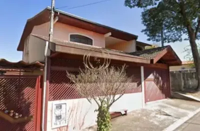 Casa / jardim colonial / 05 dormitórios  / 300m²/ são josé dos campos