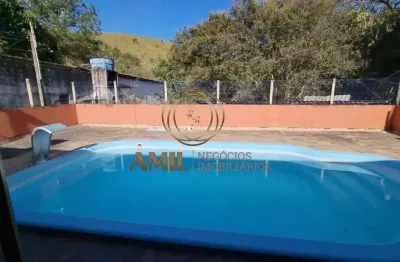 Ra amil vende chácara com 4.000 m²  toda cercada a 15 minutos do centro, com agua, luz, internet, piscina, poço artesiano, fogão a lenha, forno de