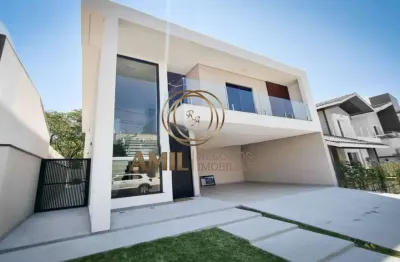 Casa em condomínio / 03 dormitórios / parque califórnia/250 m² /jacareí