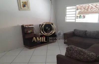 Casa / 02 dormitórios / jardim santa marina / 82m² / 126m² terreno / jacareí