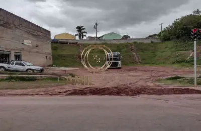 Terreno comercial com 18 metros de frente  bom para vários tipos de comércios